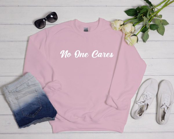 No one cares sweater pink